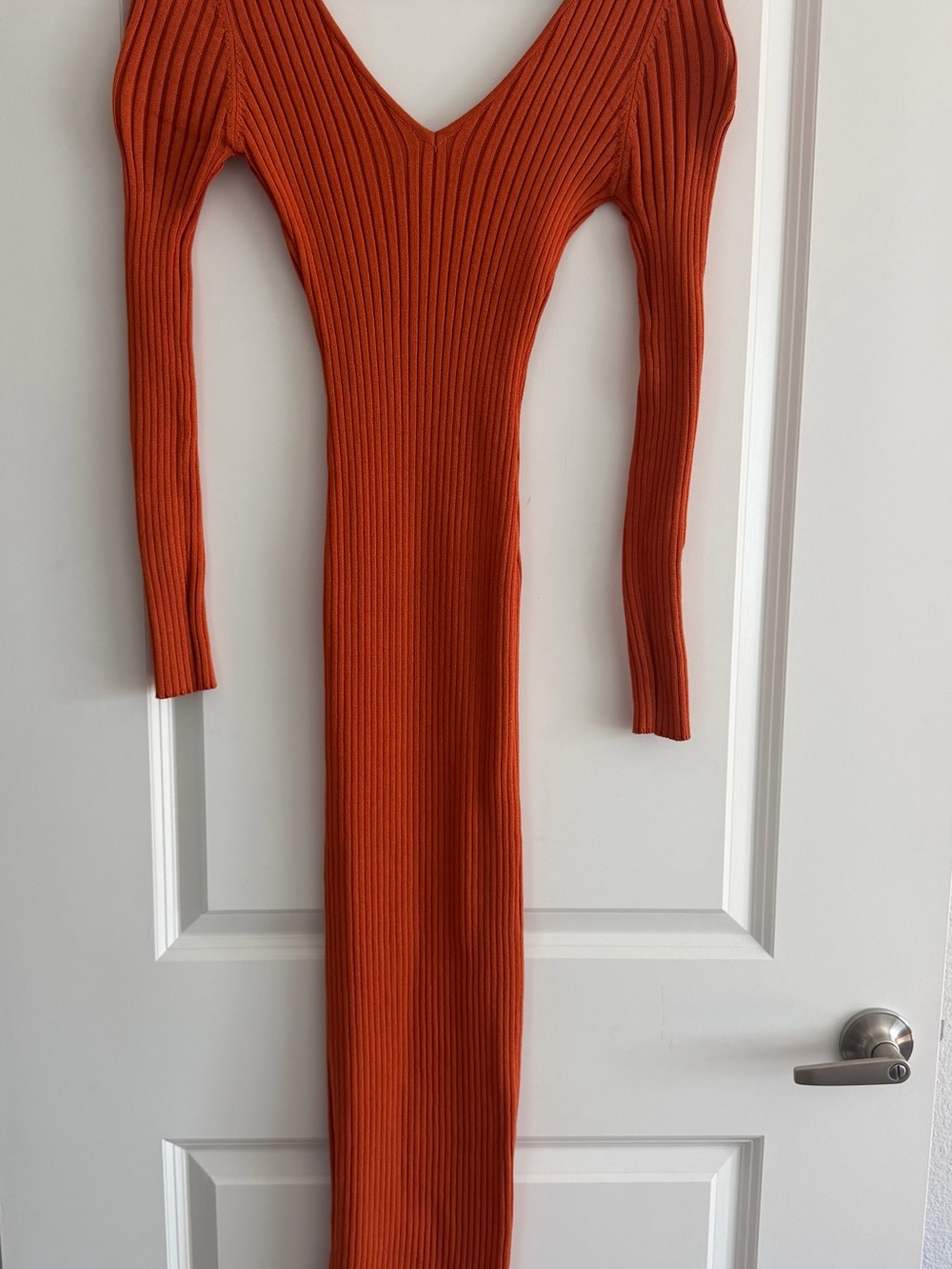 Fashion Nova Ribbed V‑Neck Long Sleeve Bodycon Dress - Rust Orange